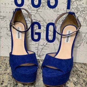 Steve Madden Blue Suede Heels, size 6